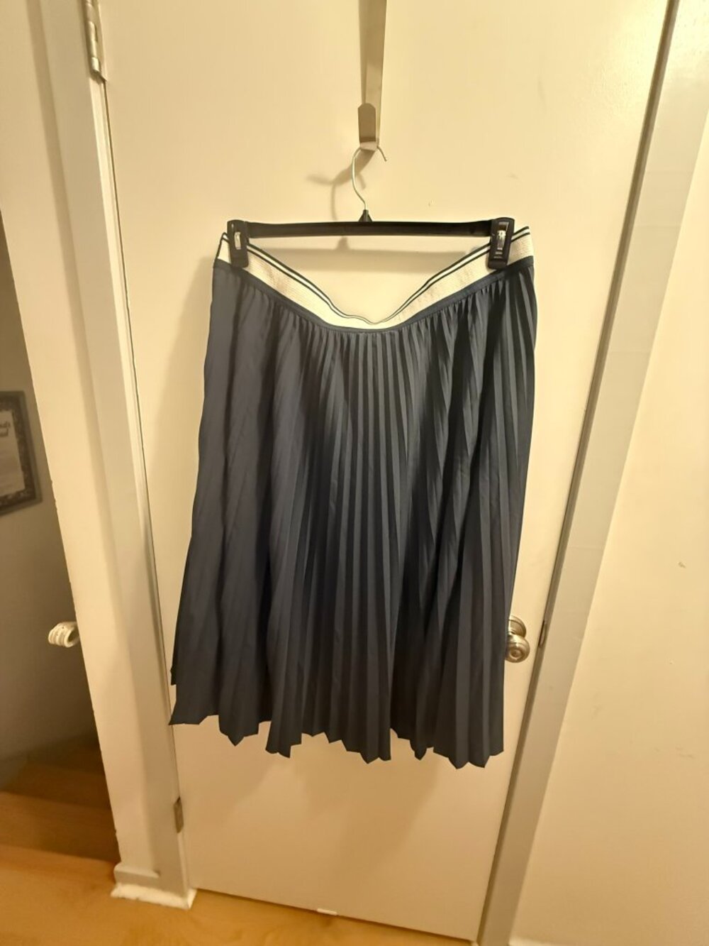 Old Navy Pleated Moisture-wicking Skirt 2X - Picture 2 of 5